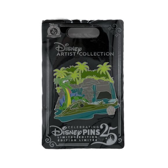 Disney Artist Series Maria Stuckey 20,000 Leagues Under The Sea Ride Pin LE 1500 - Picture 2 of 3